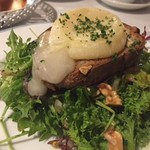 シェ シロ - 山羊のチーズの温かいサラダ