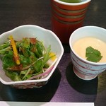たか寿司 - サラダ・茶碗蒸し。