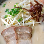 さつまラーメン - らーめん(豚骨)
