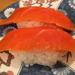 廻鮮寿司 塩釜港 - あっさり味の「サーモン ¥150」！
