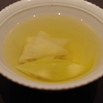 茶禅華 - 雉と鰐の蒸しスープ