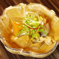 和食屋のもつ煮込み