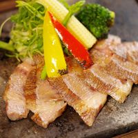 九州産黒毛和牛ロース　溶岩焼き
