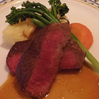 レストラン ペリニィヨン - 国産黒毛和牛のステーキ