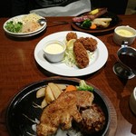 ステーキのあさくま - 料理写真:奥から、国産サーロインステーキ、大粒カキフライ、あさくまグリル(ポーク)