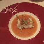 広東料理 センス - 沖縄から直送の香港高級魚 東星ハタの葱生姜蒸し フィッシュソイソース、出来上がり！