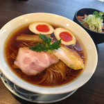 らぁ麺 紫陽花 - 醤油らぁ麺 炙り肉飯セット