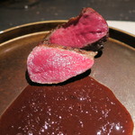 エクアトゥール - 網採りの鴨の炭火焼き2