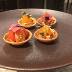 meli melo - タルト
      トマトと生ハム
      フォアグラのテリーヌと柿