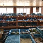 八紘学園 農産物直売所 - 【2017年03月】3月のある日、結構商品が並んでた日でした。