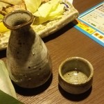 Damma Ya Suis An - 日本酒のぬる燗、次は同じ物の熱燗