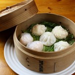 Assortment of 3 types of steamed dishes (2 pieces each)