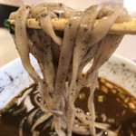 美食人 エピキュア 歓歓 - 黒胡麻、平打ち麺の担々麺