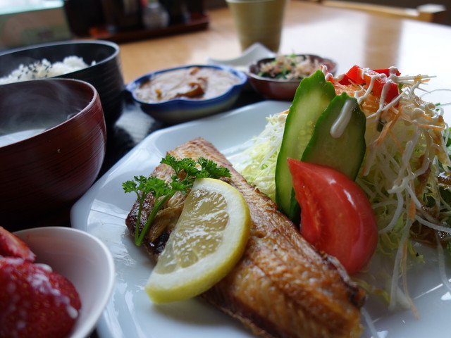 竹こま &ndash; 会津若松の地元食堂で味わう本格和食