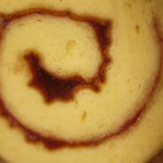 ニコラス精養堂 - イチゴジャムのロールケーキ