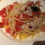 トラットリア・イタリア - シラスとフレッシュトマトのペペロンチーノパスタ