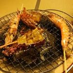 初鮮 - 伊勢エビと車エビの残酷焼きです。