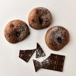 白山 UNDER THROW CAFE - フレーバーベーグル№１！濃厚チョコレートの「ショコラ」