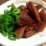 鳥玖 - 鳥皮の甘辛煮 300yen