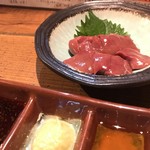 鳥玖 - 阿波尾鶏の肝お造り 480yen