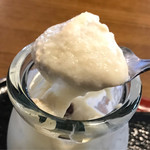 茶茶 - とろりんプリン　税別200円