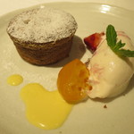 リストランテ サクラ - 桜のジェラート　ヘーゼルナッツのケーキ