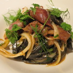 リストランテ サクラ - イカスミの自家製タリアテッレ　富山のホタルイカ