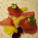 リストランテ サクラ - マグロのラビオリ（北海道小川商店のウニ　アオリイカ）赤かぶの浅漬け