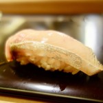 鮨みなと - ［2017/03］寿司⑧ しまあじの握り