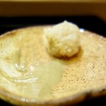 鮨みなと - ［2017/03］酒肴⑩ 道産あわび 肝ソース しゃり玉