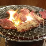 元氣七輪焼肉 牛繁 - 屋内バーベキュー