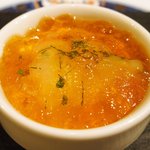 フレンチ サクラ - ディナーコース 7371円 のホワイトアスパラのムース、ボタン海老のマリネ、コンソメのジュレ