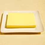 フレンチ サクラ - ディナーコース 7371円 のバター