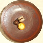 フレンチ サクラ - ディナーコース 7371円 のマカロン、チーズタルト、パッションフルーツのショコラ