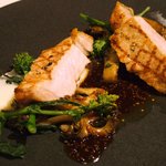 フレンチ サクラ - ディナーコース 7371円 のフランス産の仔牛のグリル、群馬の舞茸のソテー