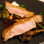 フレンチ サクラ - ディナーコース 7371円 のフランス産の仔牛のグリル、群馬の舞茸のソテー