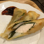 食堂コヨミ - とりむね肉と長芋・ニラの揚げ春巻き(甘辛みそ)
