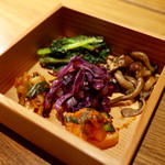 焼肉旬やさい ファンボギ - 自家製ナムル盛り合わせ