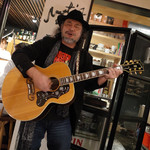 焼肉旬やさい ファンボギ - 小野瀬雅生氏(クレイジーケンバンド)の弾き語り