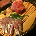 古民家 囲酒屋 酒菜家 - アジと本マグロの刺し身