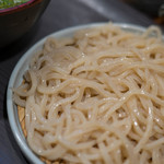 石臼挽きうどん しゅはり - 肉笊饂飩（にくざるうんどん）の麪條（そば）