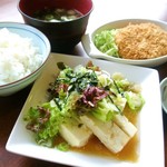 Tonkatsu Nijou - トーフサラダと手作りコロッケ定食