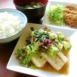 Tonkatsu Nijou - トーフサラダとミニヒレかつ定食