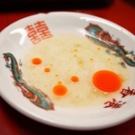 Honkon - 餃子は「胡椒、酢、辣油」で食べる