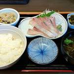 うま味処　つるき屋 - うま味処 つるき屋 ＠本蓮沼 カンパチ刺定 税込750円 ご飯少な目で