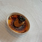 ラ ヴィオレッタ - 祖父江産　平飼い自然卵のカタラーニャ　きび砂糖のキャラメルジェラード