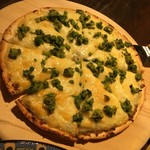 KITCHEN つぁいと - ふきのとうピザ