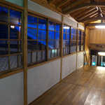 法師温泉 長寿館 - 新館から本館への渡り廊下