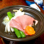 法師温泉 長寿館 - 麦豚の陶板焼き。アスパラや白舞茸もバター風味で旨い！.