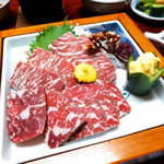 法師温泉 長寿館 - 〔追加料理〕馬刺し（￥2268）。半解凍のルイベ状態でそのまま頂く、サクッと軽くてクセも無し！